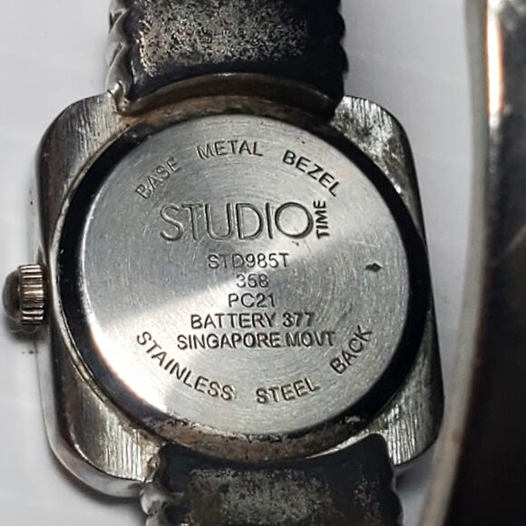 Studio Time STD985T Cuff Bracelet Quartz Analog Women's Cuff Watch 6" Untested - Picture 4 of 6